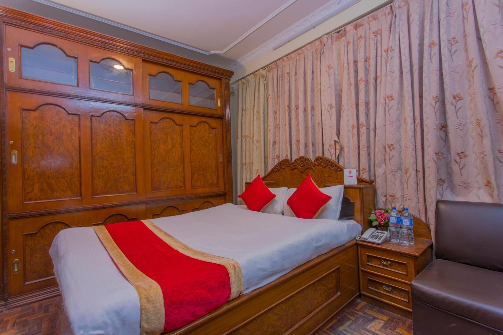 Oyo 232 Hotel Titanic Pvt Ltd Balaju 外观 照片